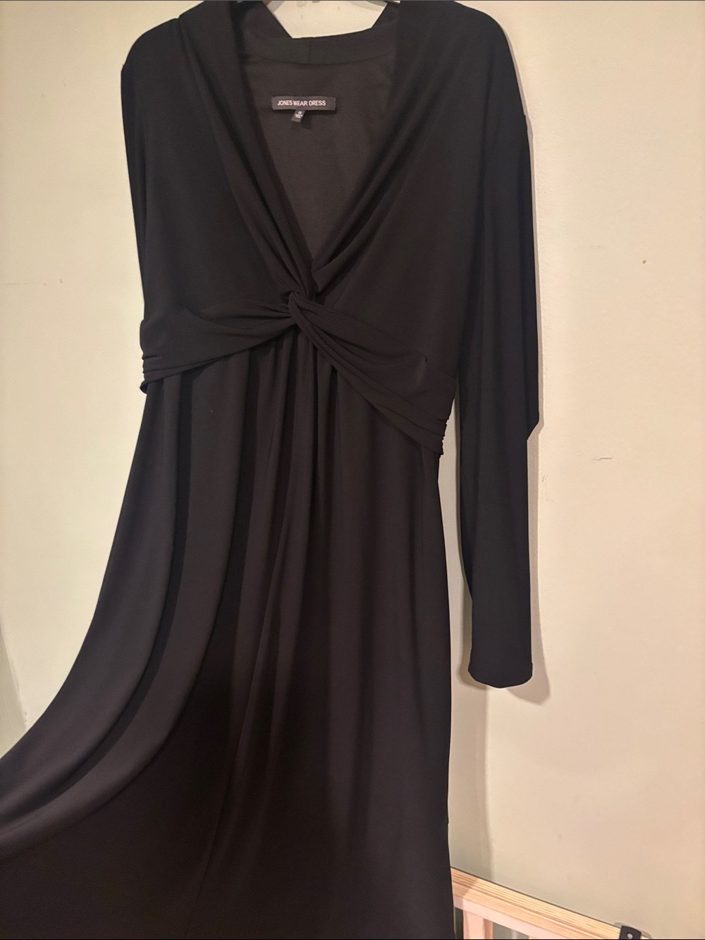 Jones Wear Black Knot-Front Long Sleeve Dress